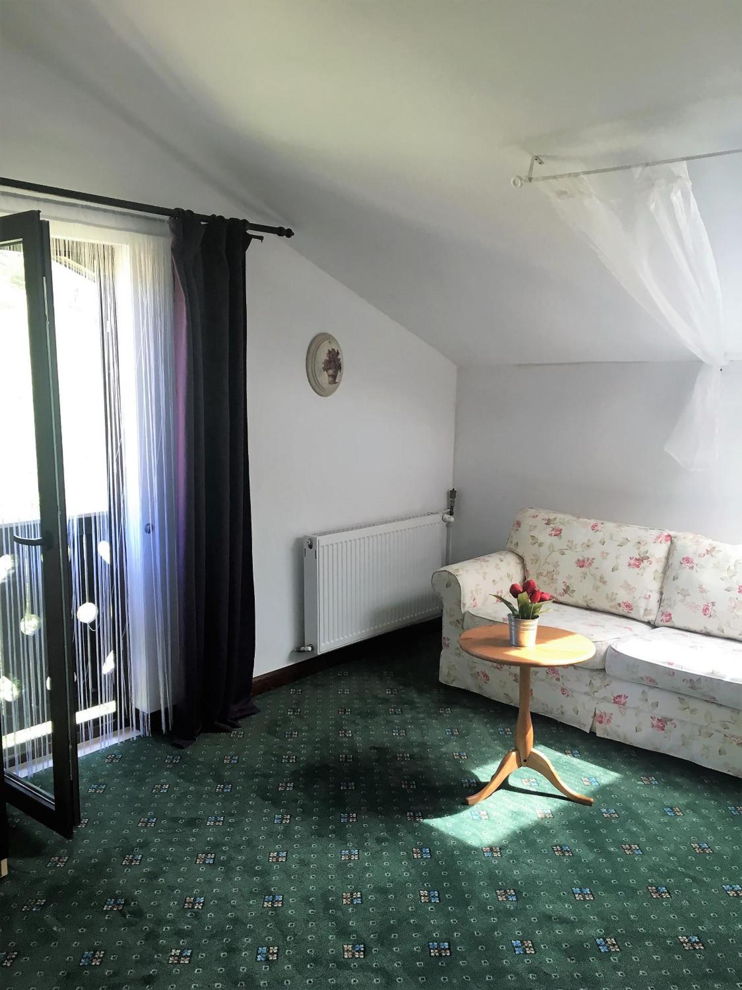 Pension Valentina Mînăstirea Humorului Exterior foto