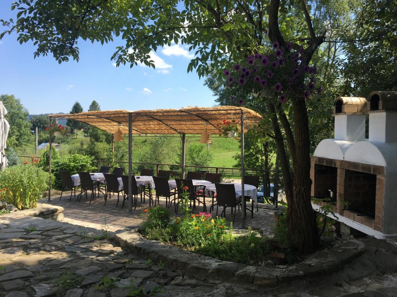 Pension Valentina Mînăstirea Humorului Exterior foto